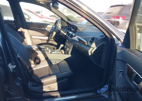 2013 Mercedes-Benz C 250 Sport from USA, damaged, VIN WDDGF4HB1DR283980